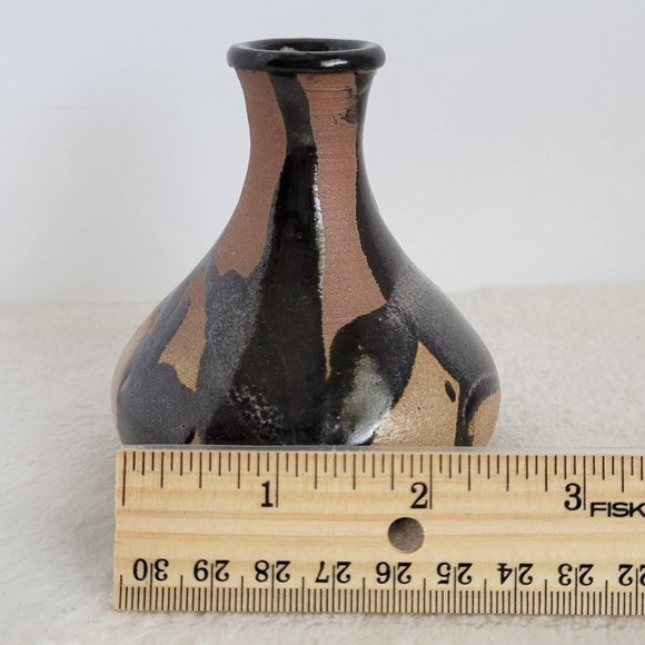 Beautiful Pottery Bud Vase - Picture 8 of 9